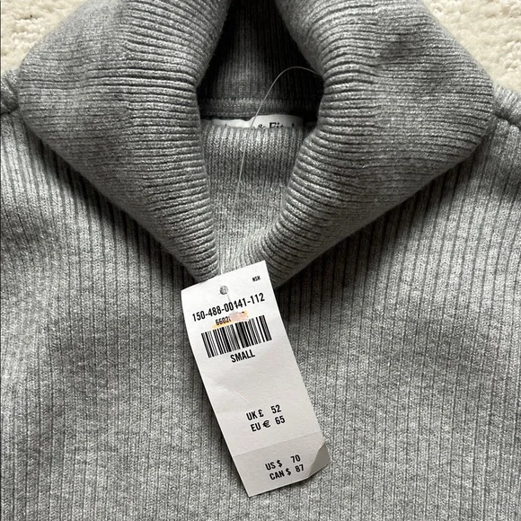 Abercrombie and Fitch Gray Ribbed Turtleneck Sweater - Picture 3 of 4